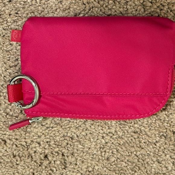 Lululemon Pink Clip able Wallet Tags Not Attached - Picture 3 of 4